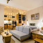 Alaya Homes B - Stylish Japandi Loft Suite In Seminyak